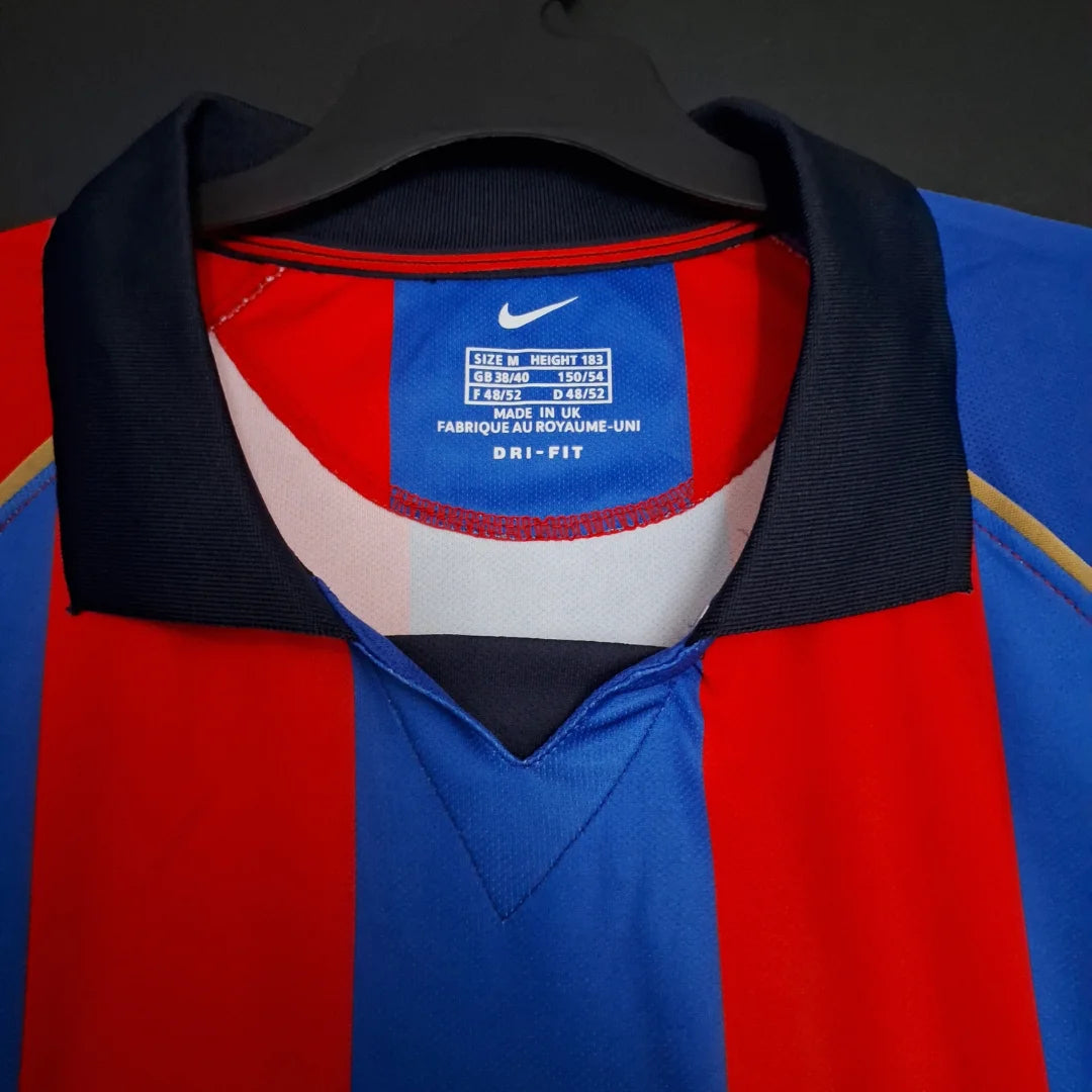 F.C BARCELONA 01/02