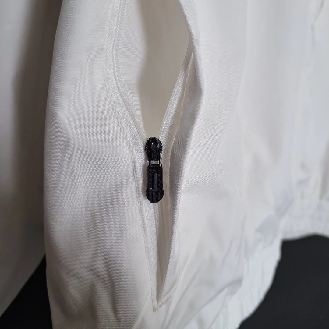 CHAQUETA PSG JORDAN NEGRA Y BLANCA