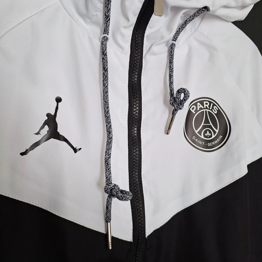 CHAQUETA PSG JORDAN NEGRA Y BLANCA