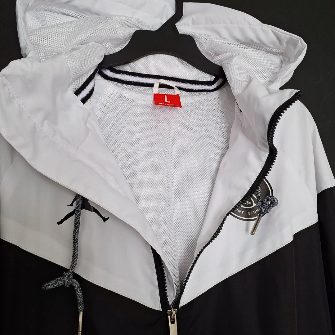 CHAQUETA PSG JORDAN NEGRA Y BLANCA