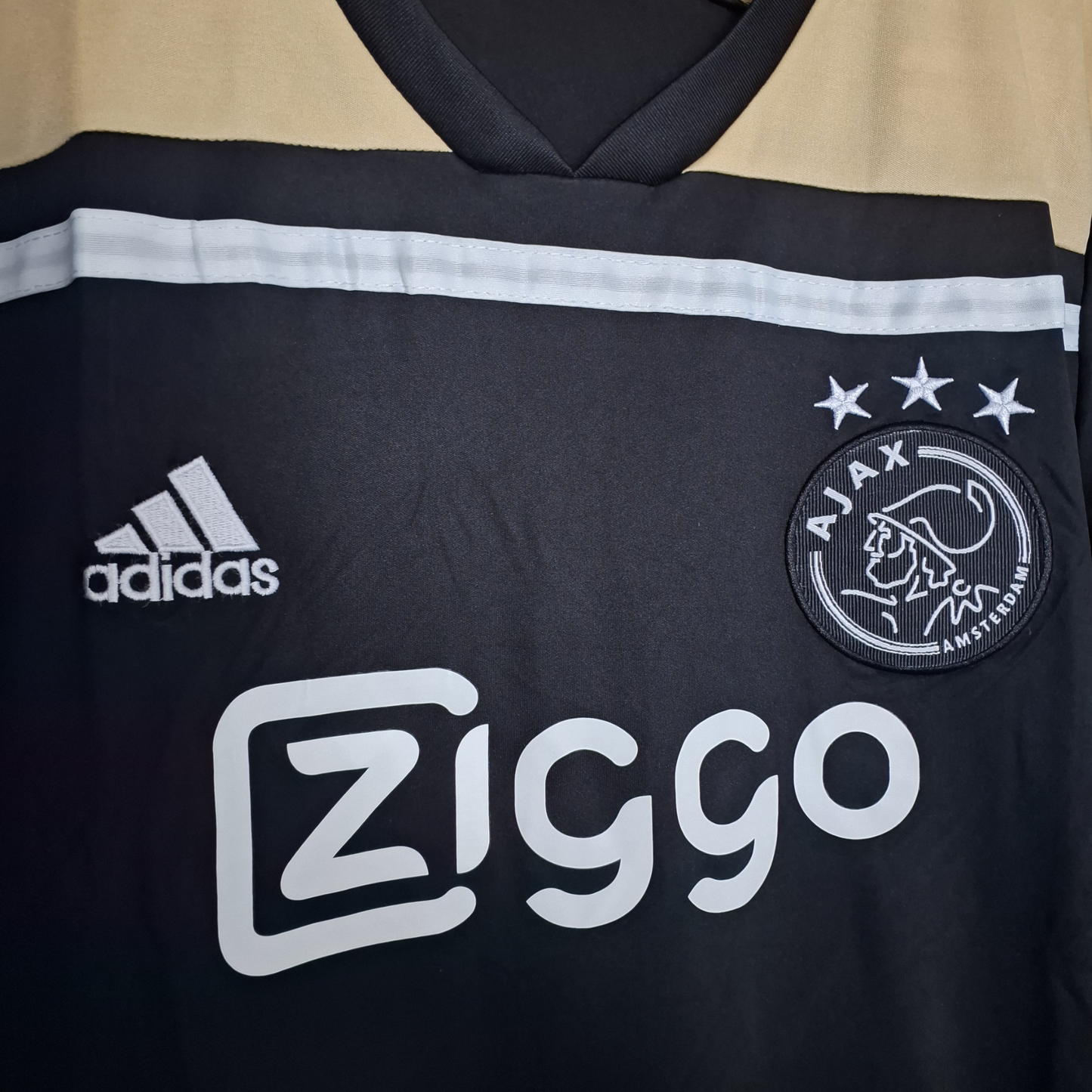 AJAX VISITANTE 2018-19