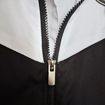 CHAQUETA PSG JORDAN NEGRA Y BLANCA
