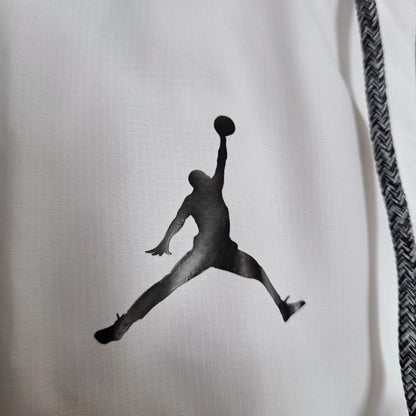 CHAQUETA PSG JORDAN NEGRA Y BLANCA